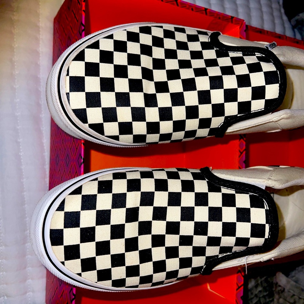 Vans worn twice original $70 selling for 35 mint condition size 6